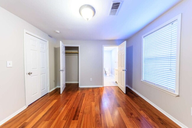 Building Photo - Quaint East Nashville Home for Lease w/ Month-to-Month Lease Options!