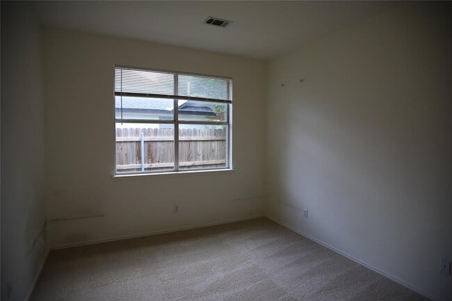 Building Photo - 403 N Blue Ridge Pkwy