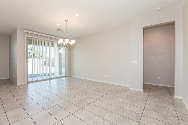 Building Photo - 654 Glen Canyon Dr