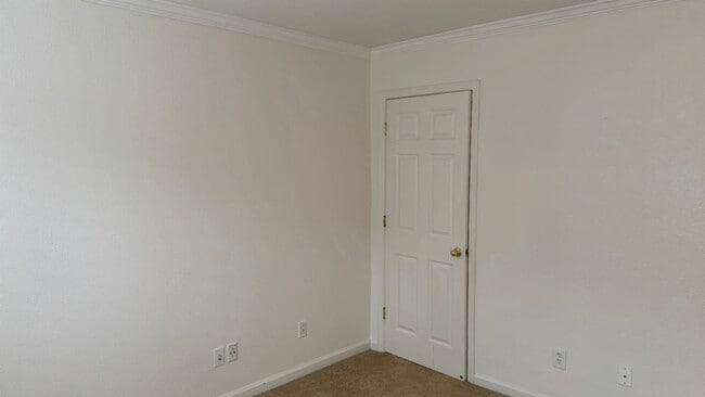 Building Photo - Great home in a court