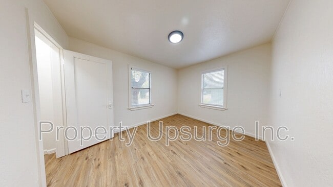 Building Photo - 20028 Loop St