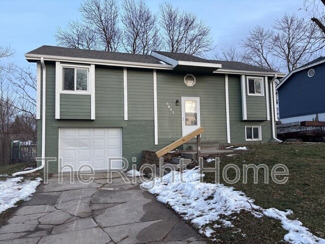 Building Photo - 8617 S 143rd Ave