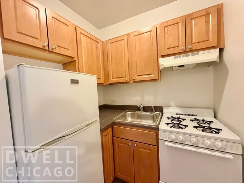 Building Photo - 1700 N Humboldt Blvd