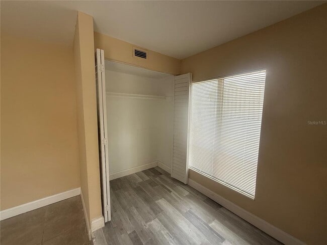 Building Photo - 7601 Paula Dr