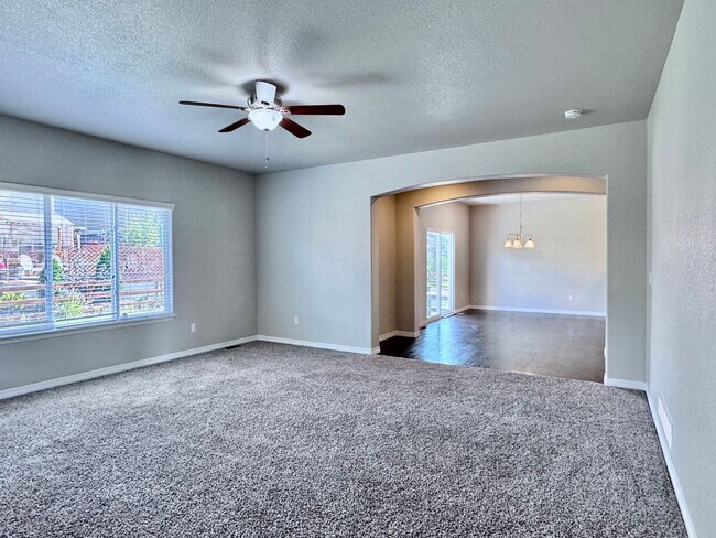 Building Photo - Beautifully Maintained Woodmoor Home Featu...
