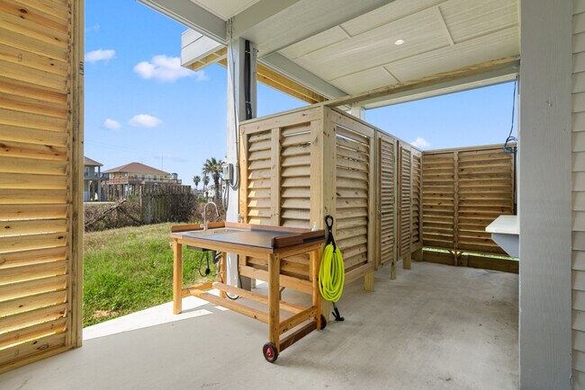 Building Photo - 867 Bowers Ln