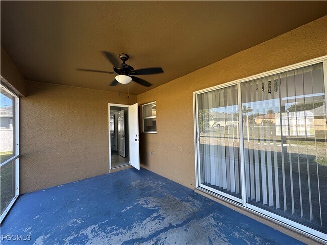 Building Photo - 1405 SW 10th St