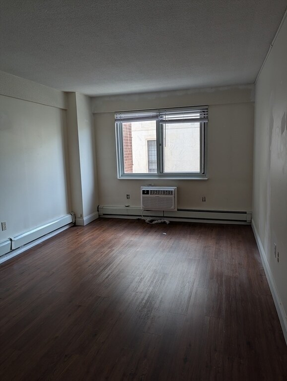 Building Photo - 130 Bowdoin St