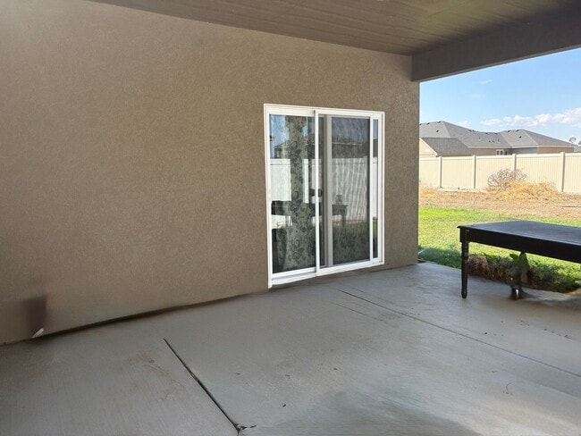 Building Photo - Home for Rent in Quincy