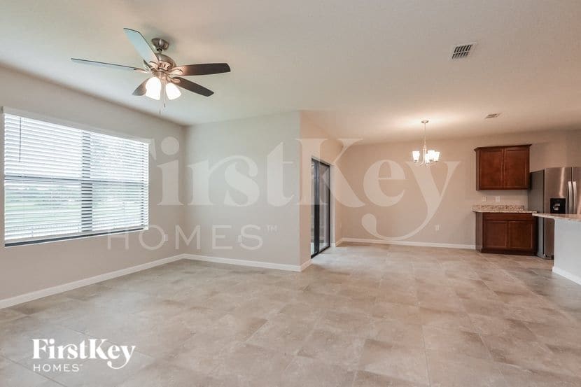 Building Photo - 3747 Loggerhead Ln
