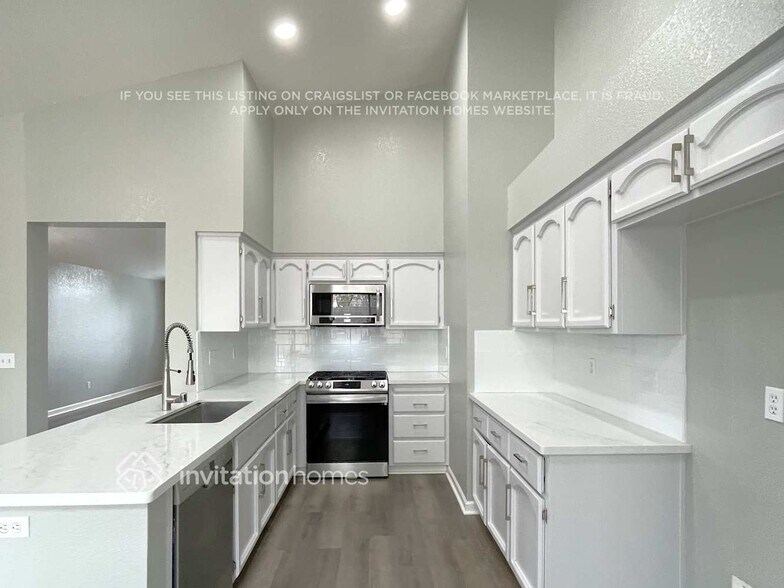 Building Photo - 8551 Morning Skye Way