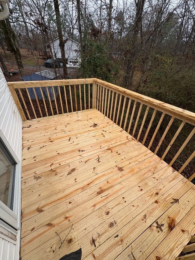 Building Photo - For Rent