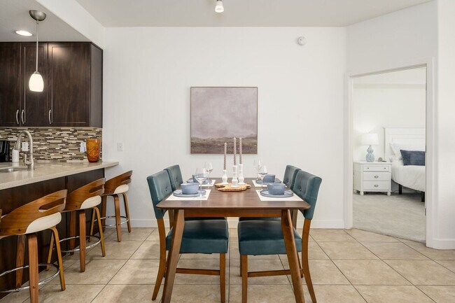 Building Photo - 5450 E Deer Valley Dr