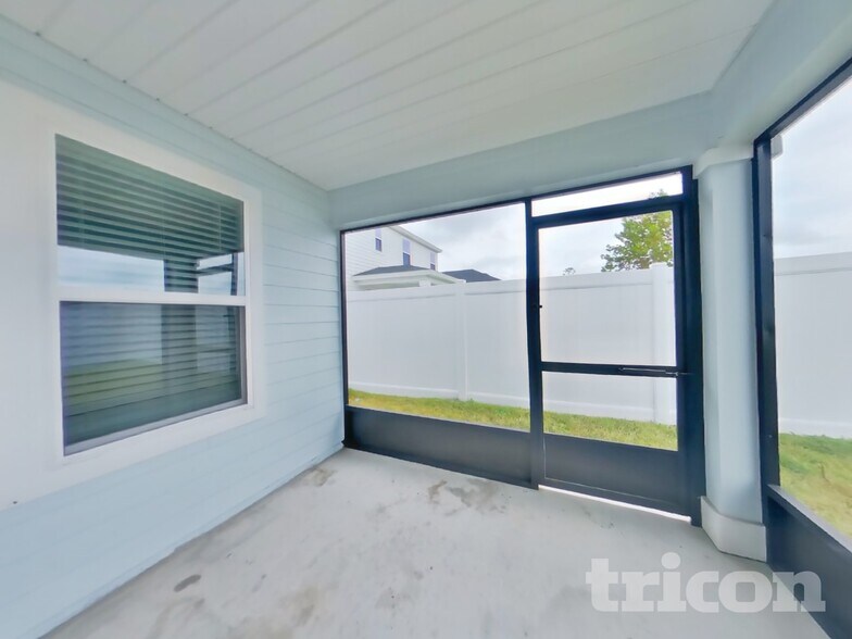Building Photo - 11430 Tiburon Dr