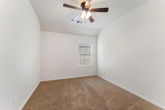 Building Photo - 28519 Lockeridge View Dr