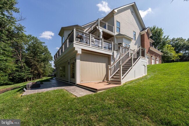 Building Photo - 18852 Ridgeback Ct