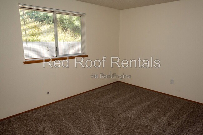 Building Photo - 13209 7th Ave Ct E