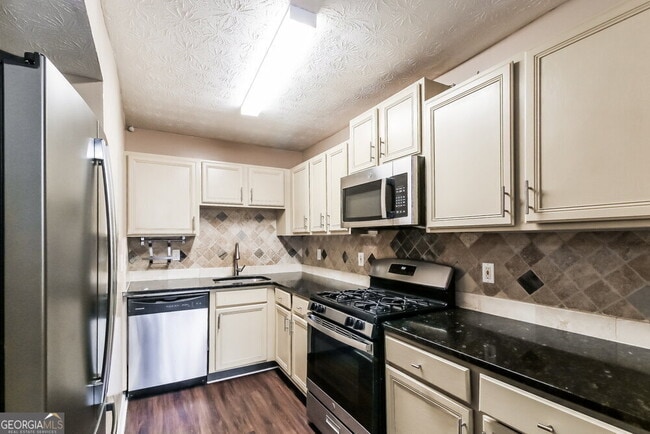 Building Photo - 5281 Williams Rd