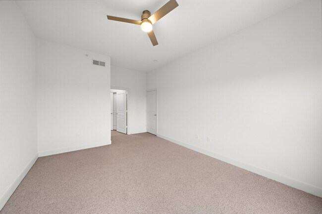 Building Photo - 3333 Allen Pkwy