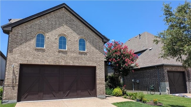 Primary Photo - 204 Highwood Trail