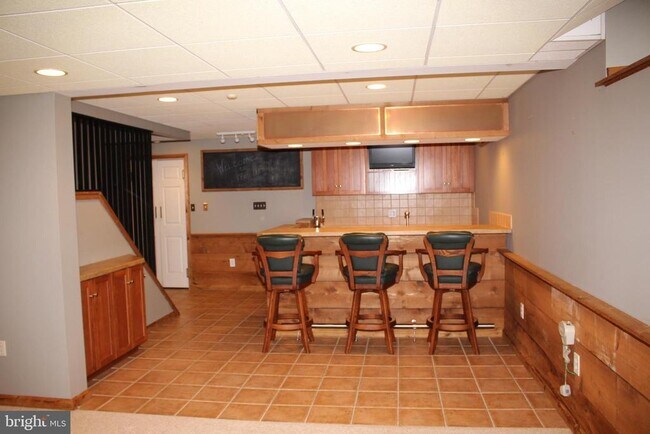 Building Photo - 176 S Patricia Dr