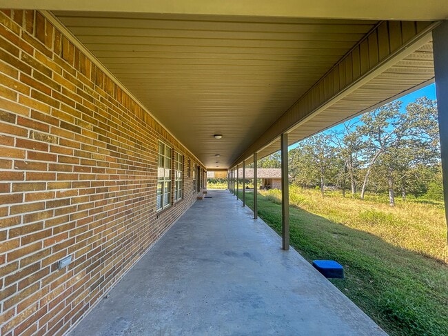 Building Photo - 50 Neiderhoffer Subdivision Rd