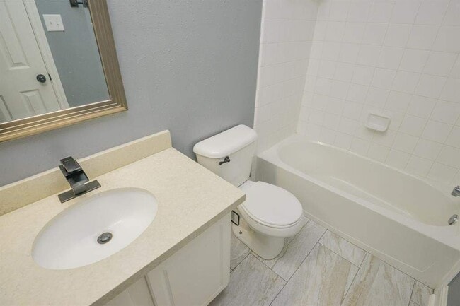 Building Photo - 8755 Thistlemoor Ln