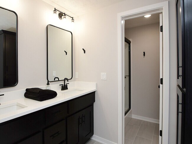 Building Photo - 5503 N 207th St