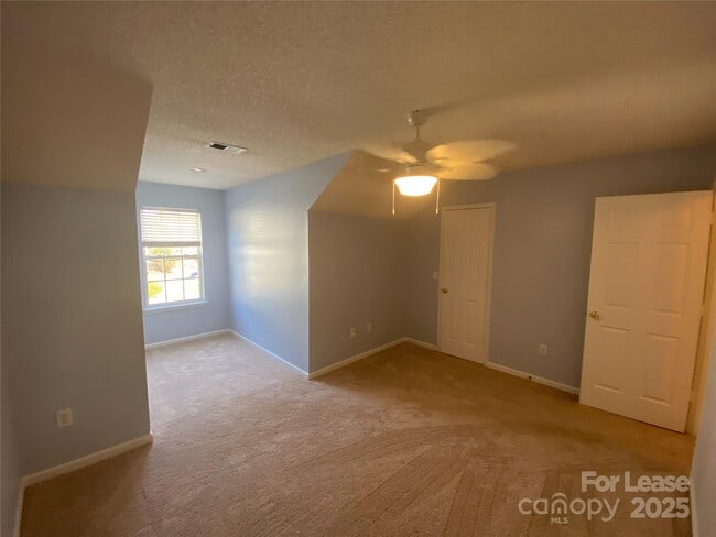 Building Photo - 9325 Timothy Ct