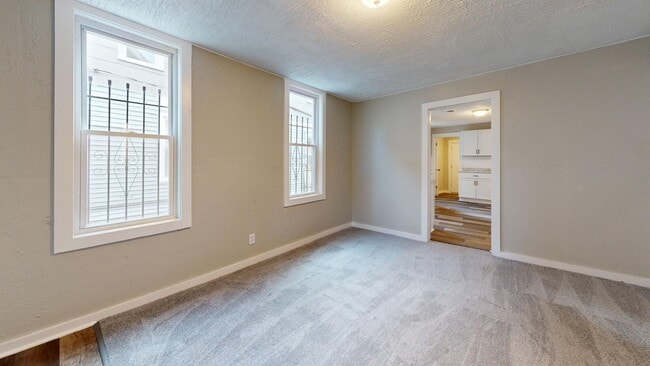 Building Photo - Clark / Fulton Area - 4 Bedrooms - Single ...