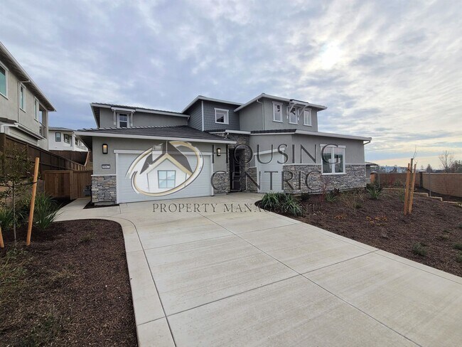 Building Photo - 8067 Grant Dr