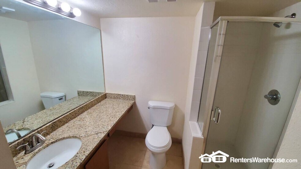 Building Photo - 14120 E Temple Dr