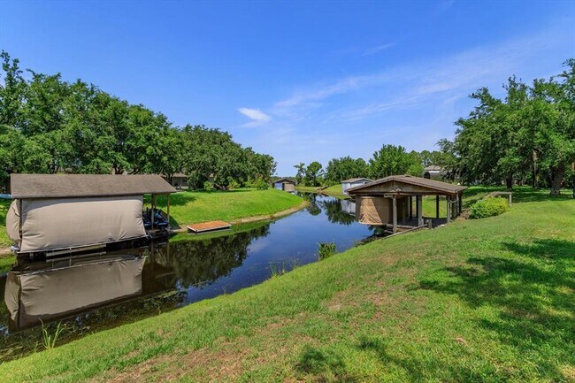 Building Photo - 13932 Florigold Dr