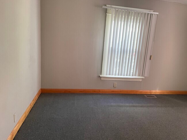 Building Photo - 1319 Jerome St