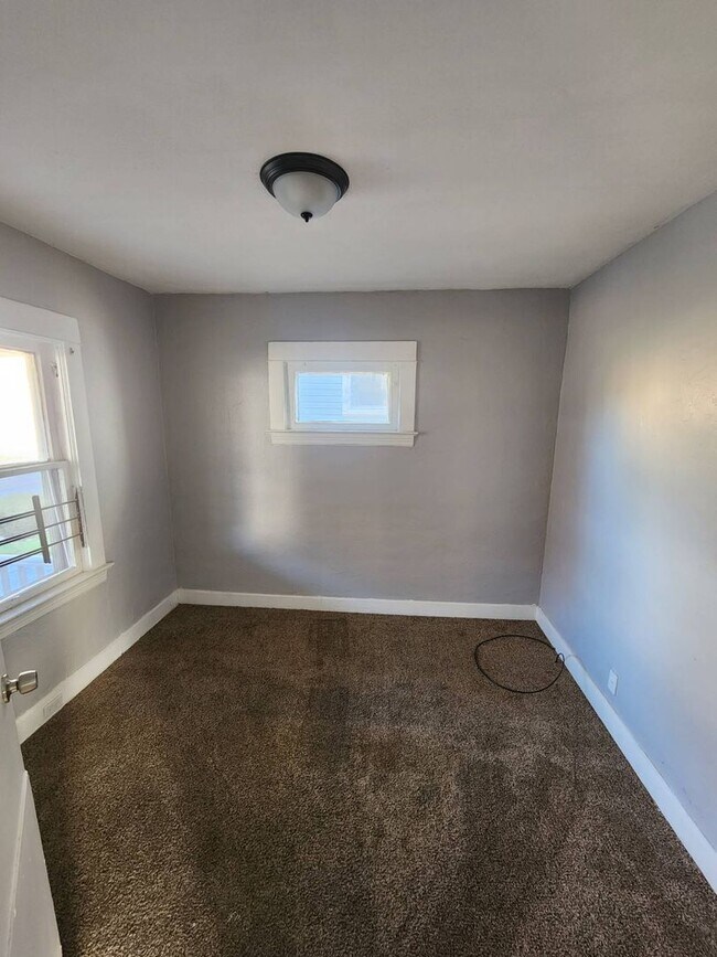 Building Photo - 11702 Honeydale Ave