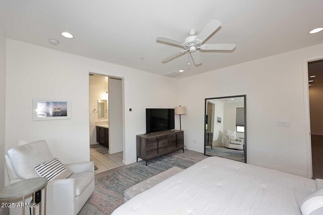 Building Photo - 7320 E Vista Bonita Dr