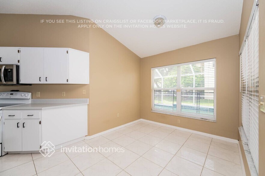 Building Photo - 4300 Ridgemoor Dr N