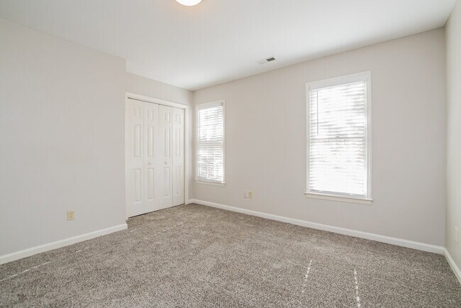 Building Photo - 3453 Scotch Dr