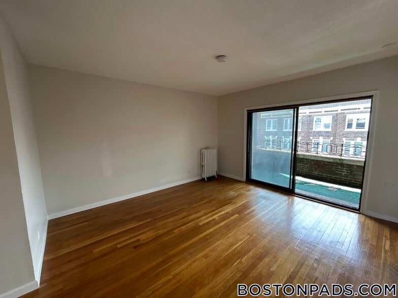 Building Photo - 317 Summit Ave