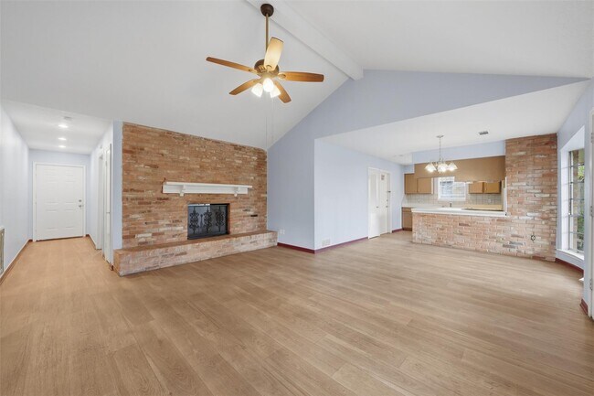 Building Photo - 7015 Pella Dr