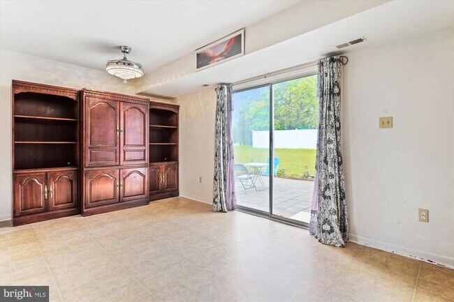 Building Photo - 5200 Sweet Gum Terrace