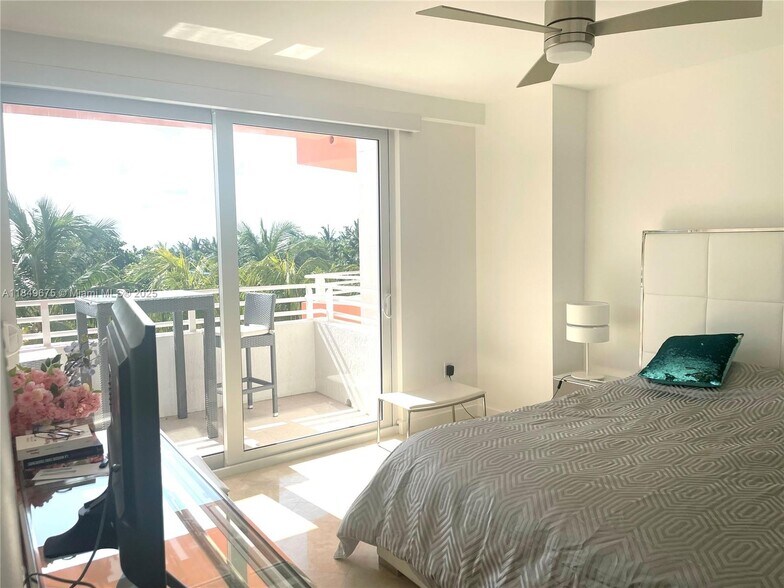 Building Photo - 226 Ocean Dr