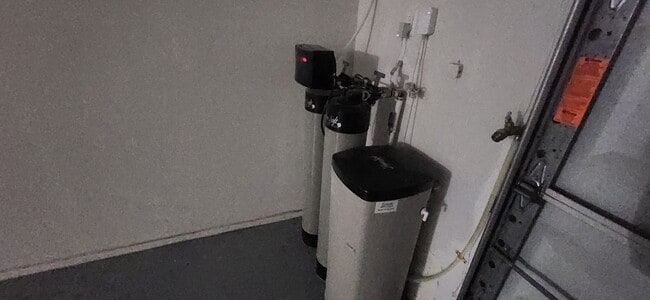 Building Photo - 2-Bed/1-Bath Townhome -Silver Creek Villas- Gated Community