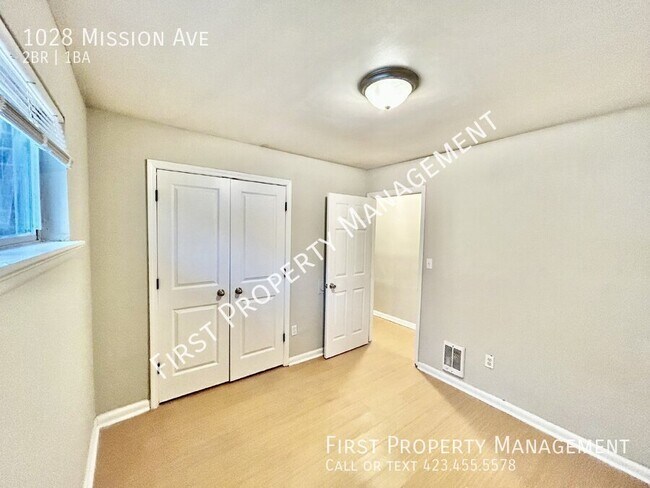 Building Photo - 1028 Mission Ave