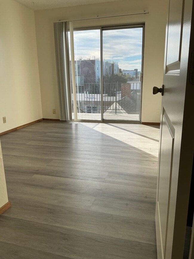 Interior Photo - 2230 Haste St