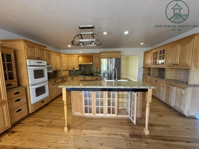 Building Photo - Spacious & Private Four Bedroom Carmel Val...