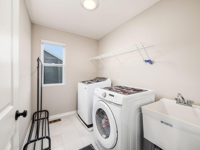 Building Photo - 7233 Celebration Dr