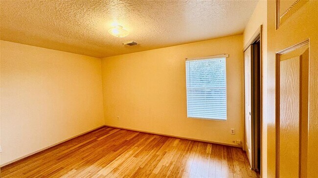 Building Photo - 15128 Elstree Dr