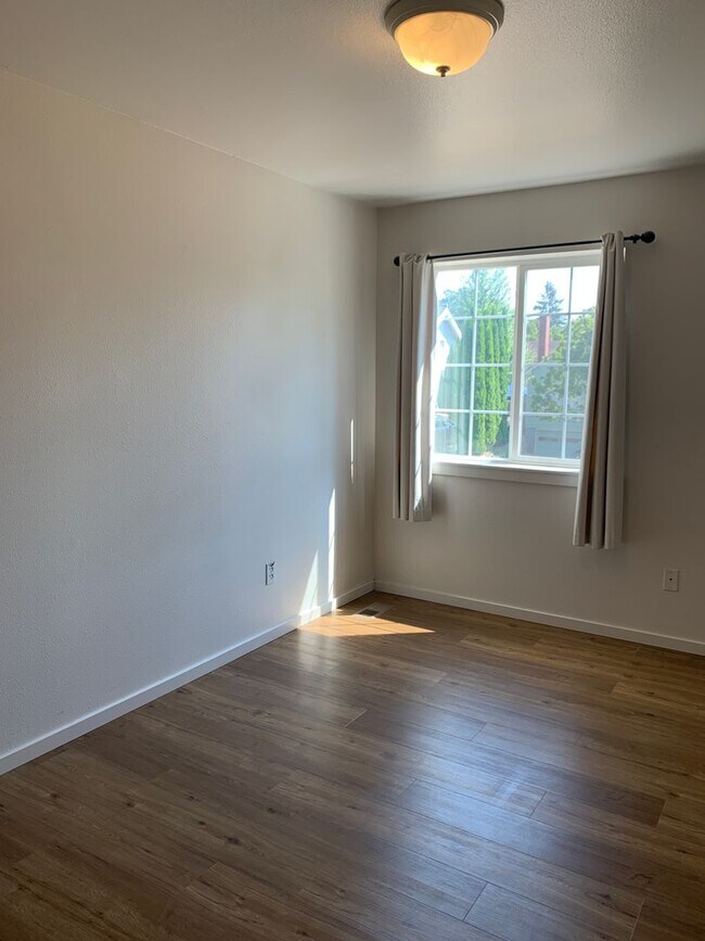 Building Photo - 2907 Duplex