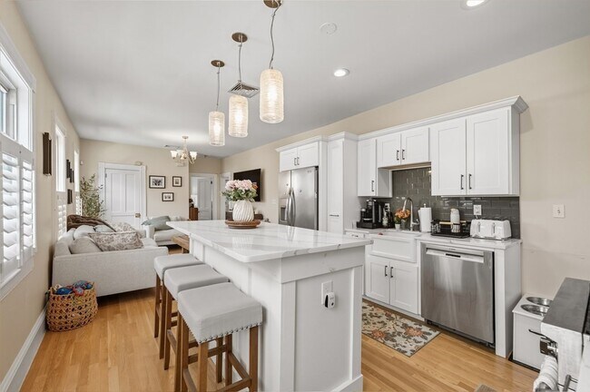 Building Photo - 285 Neponset Ave
